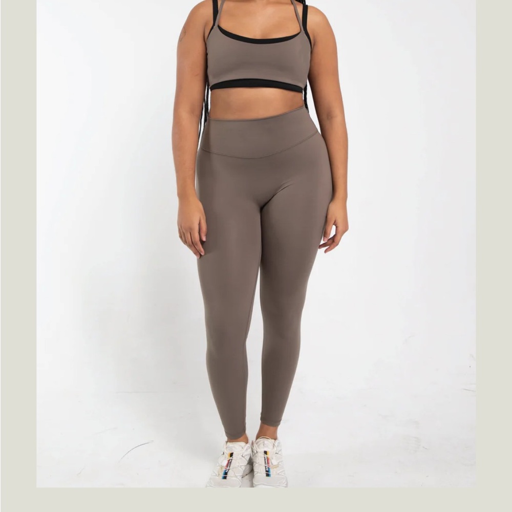 Form Black and Brown Sports Bra and Leggings